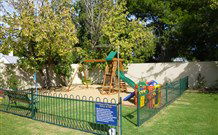 Nicholas Royal Motel - Hay - Accommodation Broadbeach 2