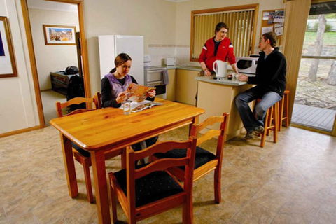 Ballarat YHA - Accommodation Broadbeach 1