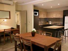 Paradise Palms Resort And Country Club - Accommodation Broadbeach 3