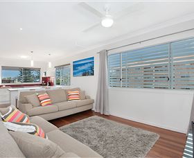 La Costa Motel - Accommodation Broadbeach 1