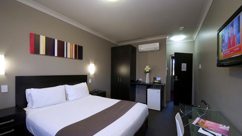 BEST WESTERN Blackbutt Inn - Accommodation Broadbeach 0