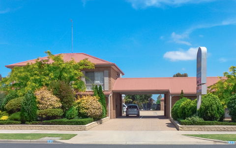 BEST WESTERN Colonial Motor Inn - Accommodation Broadbeach 3