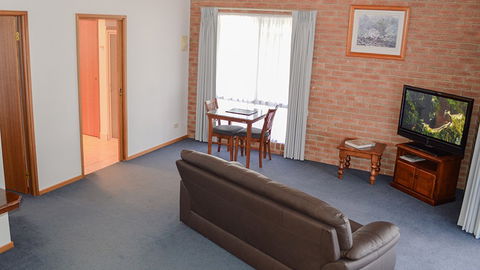 BEST WESTERN Coastal Waters Motor Inn - Accommodation Broadbeach 2