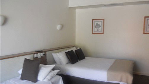 Yarrawonga VIC Accommodation Broadbeach
