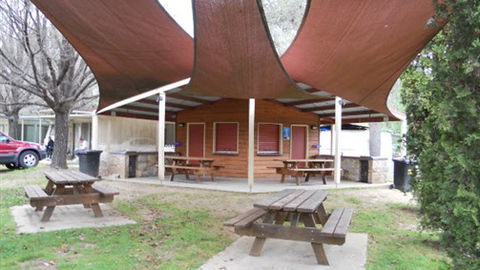 NRMA Bright Holiday Park - Accommodation Broadbeach 2