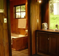 Braeside Mount Macedon Country Retreat and Bed  Breakfast - Accommodation Broadbeach