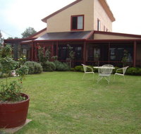 Nightingale Wines Luxury Villas - Accommodation Broadbeach
