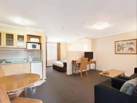 Melbourne Metropole Central - Accommodation Broadbeach 3