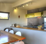 Elk At Falls - Accommodation Broadbeach
