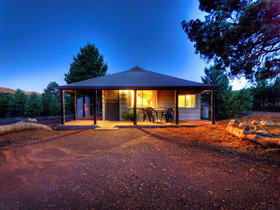 Willow Springs Overseer's Cottage - Accommodation Broadbeach 2