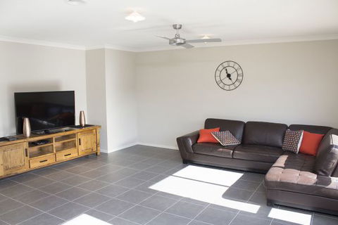 Ballarat Luxury Villas - Accommodation Broadbeach 3