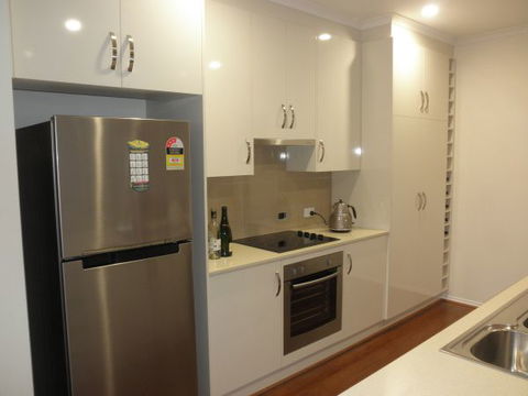 C&C's Bed And Breakfast - Accommodation Broadbeach 5