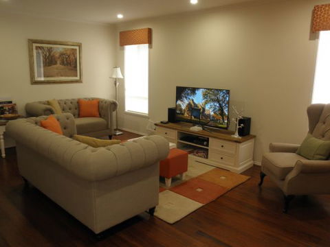 C&C's Bed And Breakfast - Accommodation Broadbeach 7