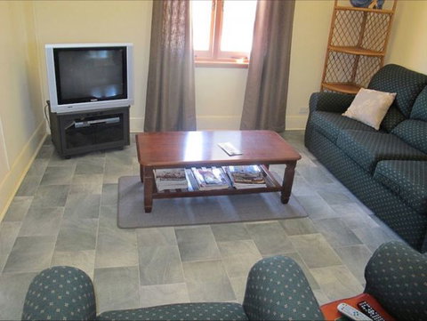 Ellison's Holiday Home - Accommodation Broadbeach 3