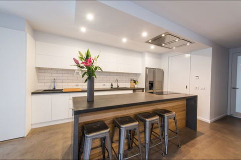 The Bright House - Accommodation Broadbeach 0