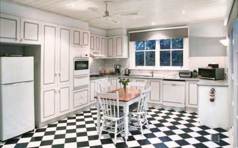 Fairbank House - Accommodation Broadbeach 4