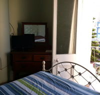 Foreshore Backpackers - Accommodation Broadbeach