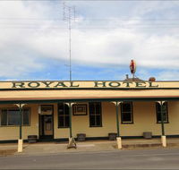 Royal Hotel Snake Valley - Accommodation Broadbeach