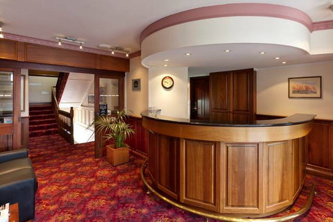 BEST WESTERN Ensenada Motor Inn & Suites - Accommodation Broadbeach 4