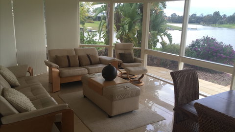 River Shack Rentals - Meander Ave - Accommodation Broadbeach 0