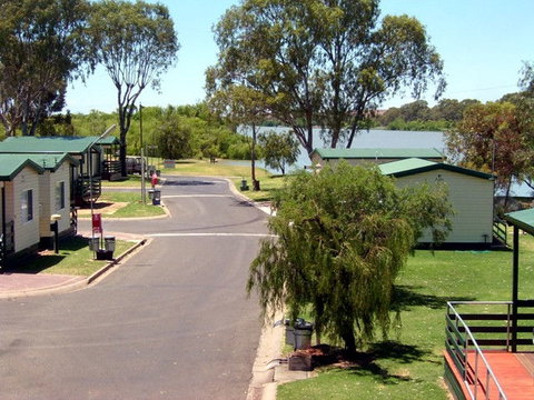 Mannum Caravan Park Cabins - Accommodation Broadbeach 0
