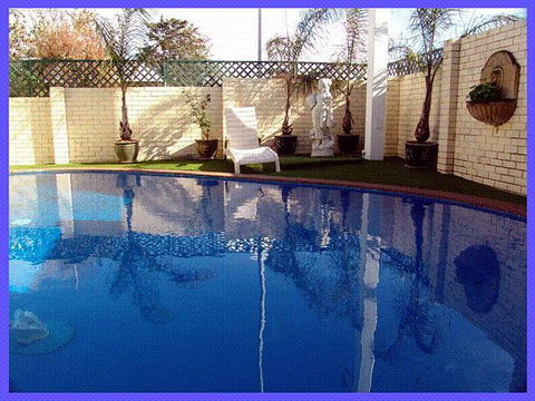 NOAH'S Mid City Motor Inn - Accommodation Broadbeach 0