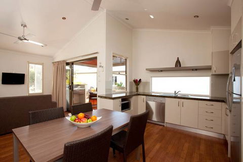 NRMA Treasure Island Holiday Park - Accommodation Broadbeach 2