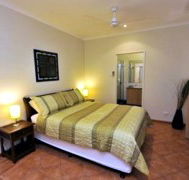 Ochre Moon BB - Accommodation Broadbeach