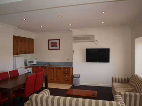 Quality Resort All Seasons - Accommodation Broadbeach 1