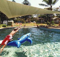 Seven Mile Beach Holiday Park - Accommodation Broadbeach