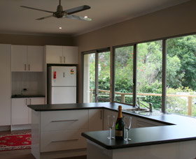 Pelicans At Denmark - Holiday Home - Accommodation Broadbeach 2