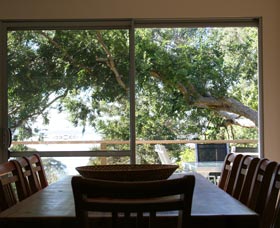 Pelicans At Denmark - Holiday Home - Accommodation Broadbeach 3