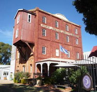 The York Mill - Accommodation Broadbeach