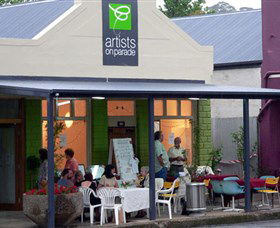 Artists On Parade Art Gallery - Accommodation Broadbeach 1