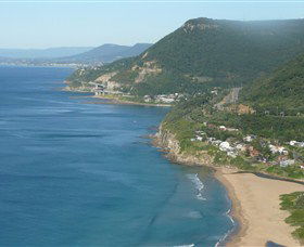 Bailey's Sydney - Tours For People Who Don't Like Tours - Accommodation Broadbeach 0