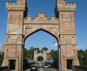 Bailey's Sydney - Tours For People Who Don't Like Tours - Accommodation Broadbeach 6