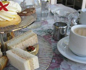 Afternoon Tea At Burnett House - Accommodation Broadbeach 2