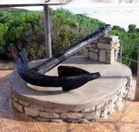 Geltwood Anchor Memorial - Accommodation Broadbeach