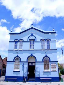 J E Brown Warehouse - Accommodation Broadbeach 2