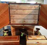 Montville Woods Gallery - Accommodation Broadbeach