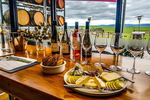 WEEKEND LOVERS Yarra Valley Wine Tour Departing From Melbourne - Weekends Only - Accommodation Broadbeach 0