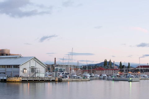 Hobart City Sightseeing Tour Including MONA Admission - Accommodation Broadbeach 6