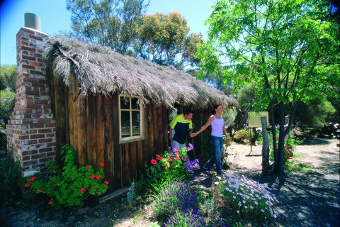 Wagin - Accommodation Broadbeach 1