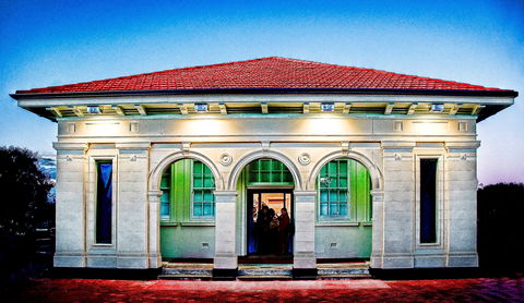 ArtGeo Cultural Complex - Accommodation Broadbeach 0