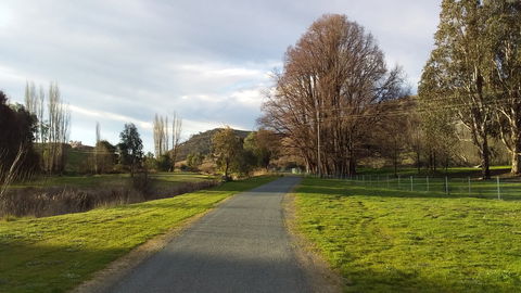 Adelong Falls Walk - Accommodation Broadbeach 2