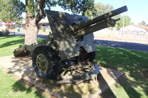 War Gun Trophy - Accommodation Broadbeach 0