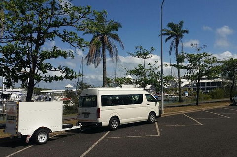 Airport Transfer To Or From Port Douglas Hotels For Up To 13 People (7am-10pm) - Accommodation Broadbeach 2
