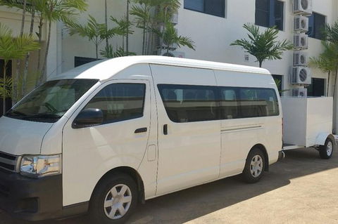 Airport Transfer To Or From Port Douglas Hotels For Up To 13 People (7am-10pm) - Accommodation Broadbeach 0