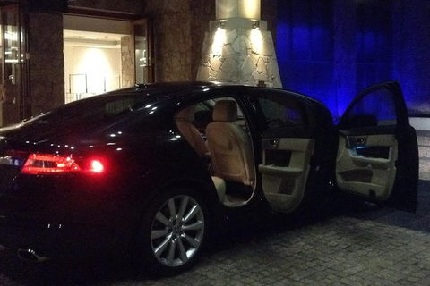 Jaguar Limousine Transfer Cairns Airport To Palm Cove - Accommodation Broadbeach 2