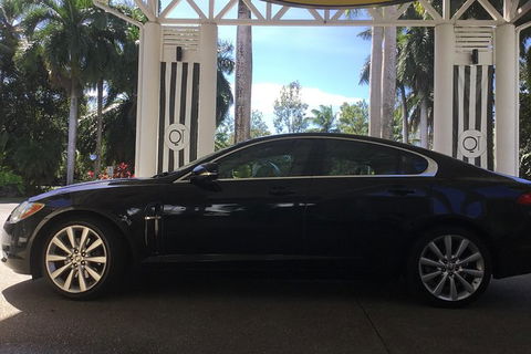 Jaguar Limousine Transfer Cairns Airport To Palm Cove - Accommodation Broadbeach 1